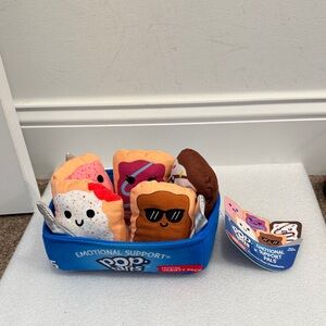 Emotional support pop tarts plush pal set NWT